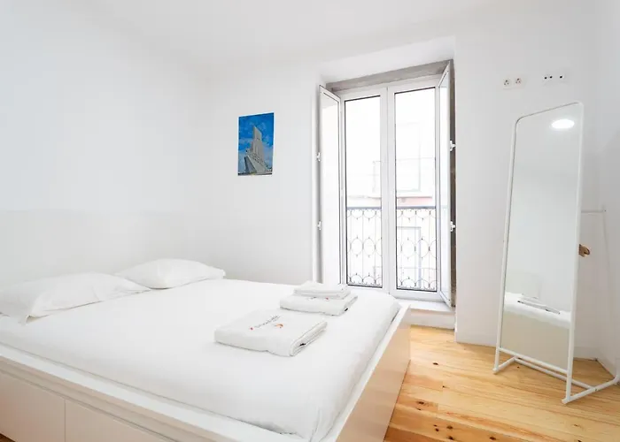 Flh Mouraria Charming Flat I דירה *