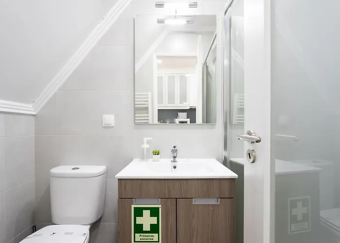 Flh Mouraria Charming Flat I דירה *